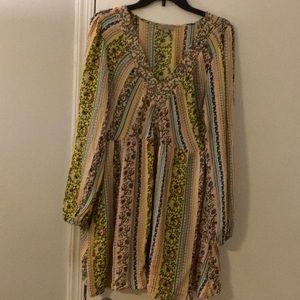 Large Gently worn long sleeve pattern dress